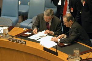 Colin powell show proof of Iraq chamical weapon